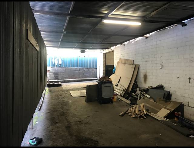 435M² FACTORY TO LET IN STIKLAND INDUSTRIAL